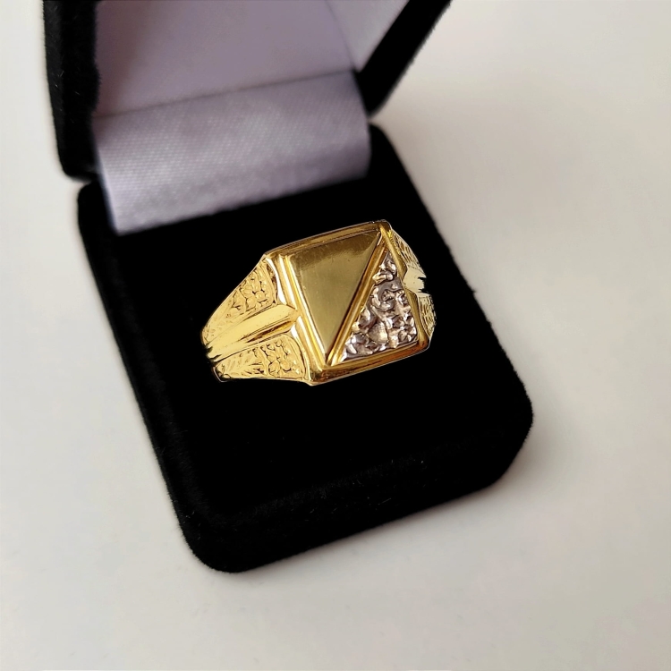 Sygnet z żółtego złota 585 Be Unique