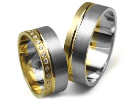 Przejdź do produktu Dwukolorowe złote obrączki ślubne płaskie z cyrkoniami 7mm Premium