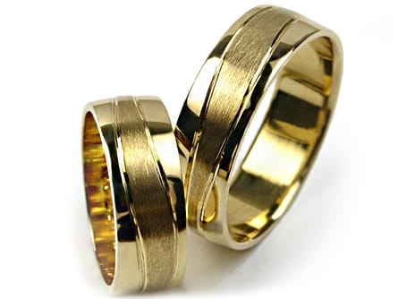 Przejdź do produktu Obrączki ślubne z żółtego złota półokrągłe 7mm Premium 