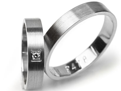 Obrączki ślubne z białego złota płaskie z cyrkonią 4mm Premium P-478-b