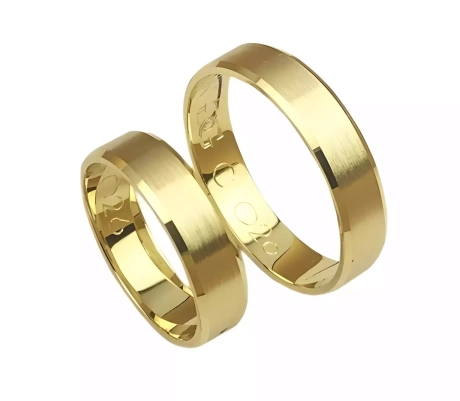 Przejdź do produktu Fazowane obrączki ślubne z żółtego złota 5mm Classic C026