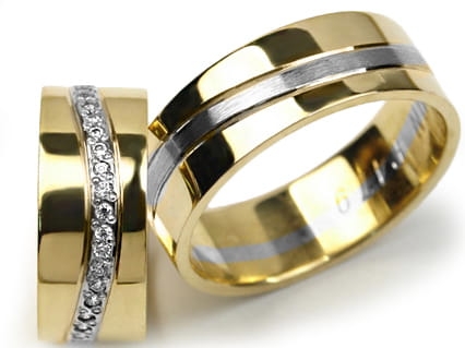 Przejdź do produktu Obrączki ślubne z dwukolorowego złota płaskie z cyrkoniami 8mm Premium