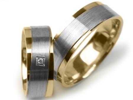 Przejdź do produktu Obrączki ślubne dwukolorowe płaskie z cyrkonią 7mm Premium