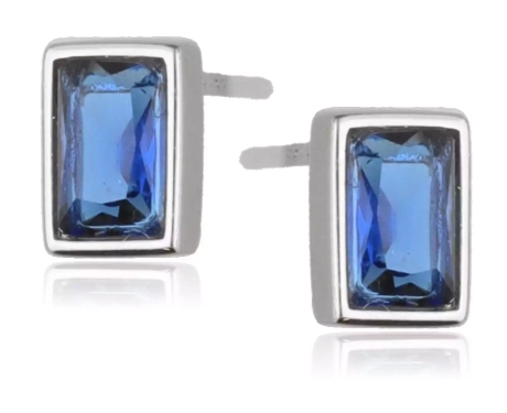 Przejdź do produktu Srebrne kolczyki z niebieską cyrkonią