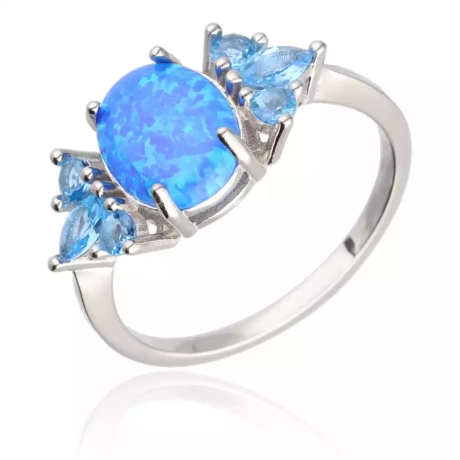 Przejdź do produktu Srebrny pierścionek z niebieskim opalem i cyrkoniami po bokach