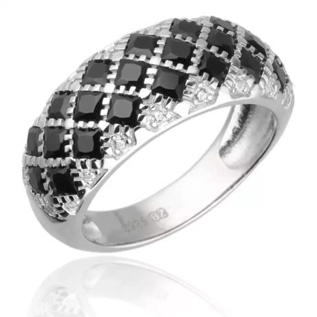 Przejdź do produktu Duży srebrny pierścionek z czarnymi i białymi cyrkoniami 