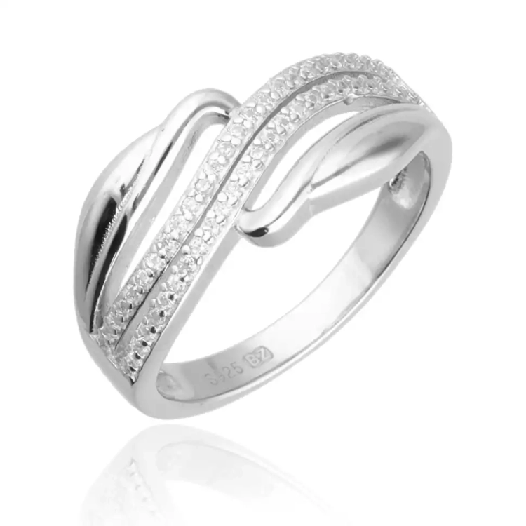Srebrny pierścionek z cyrkoniami