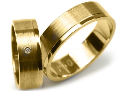 Obrączki ślubne z żółtego złota płaskie z cyrkonią 6mm Premium P-505