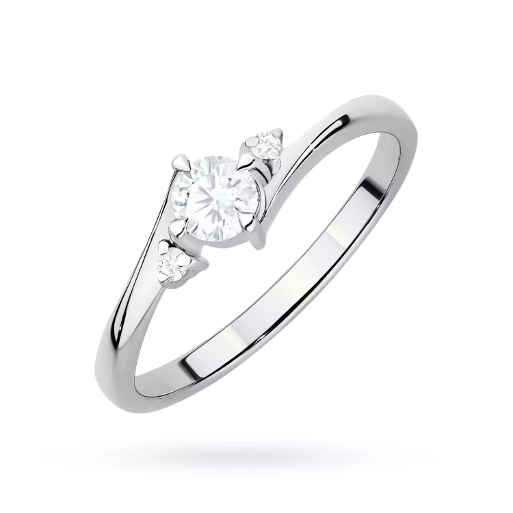 Pierścionek z białego złota, diament laboratoryjny centralny 0,25ct