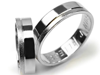 Przejdź do produktu Obrączki ślubne z białego złota płaskie 5mm Premium