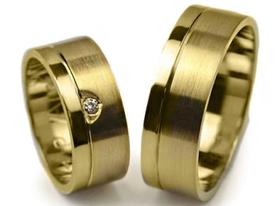 Obrączki ślubne z żółtego złota płaskie z cyrkonią 7mm Premium P-AMIGO