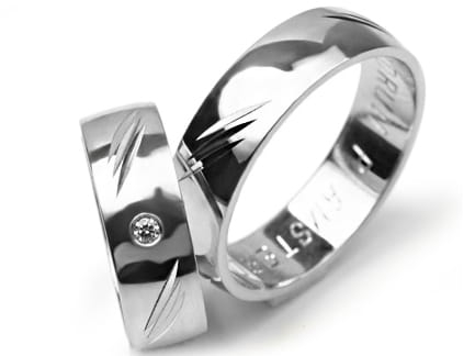 Przejdź do produktu Obrączki ślubne z białego złota półokrągłe z cyrkonią 6mm Premium