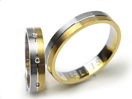 Przejdź do produktu Dwukolorowe obrączki ślubne płaskie z cyrkoniami 4mm Premium