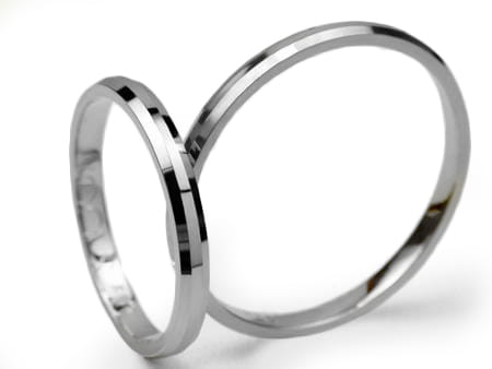 Obrączki ślubne z białego złota 2mm fazowane Simple S007-b