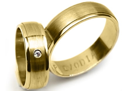 Obrączki ślubne z żółtego złota półokrągłe z cyrkonią 6mm Premium P-EVODIA