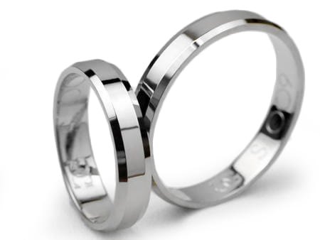 Obrączki ślubne z białego złota 4mm fazowane Simple S009-b