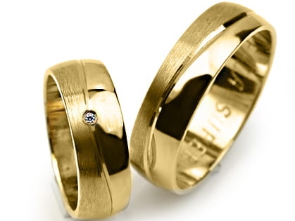 Obrączki ślubne z żółtego złota półokrągłe z cyrkonią 5mm Premium  P-FALA-SUPER