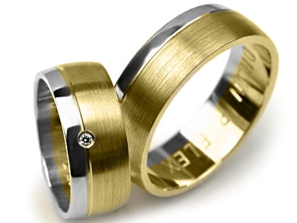 Przejdź do produktu Dwukolorowe obrączki ślubne półokrągłe z cyrkonią 7mm Premium