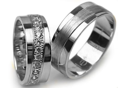 Obrączki ślubne z białego złota płaskie z cyrkoniami 7mm Premium  P-HEBE-b