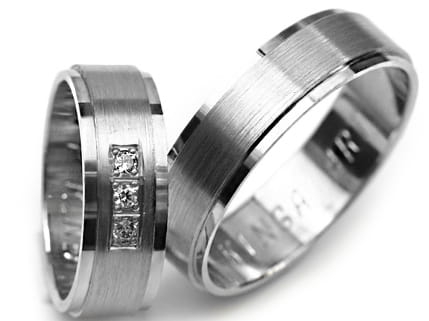 Obrączki ślubne z białego złota płaskie z cyrkoniami 6mm Premium  P-KINGA-ART-b