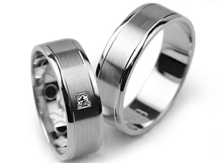 Obrączki ślubne z białego złota płaskie z cyrkonią 6mm Premium P-KINGA-PLUS-b