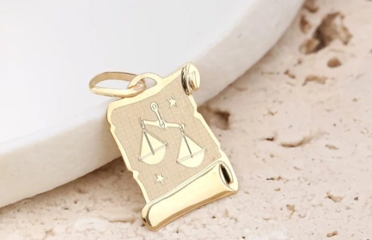 Zawieszka znak zodiaku waga na papirusie-585
