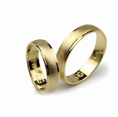 Przejdź do produktu Obrączki ślubne z żółtego złota 333 półokrągłe 5mm Lux L002
