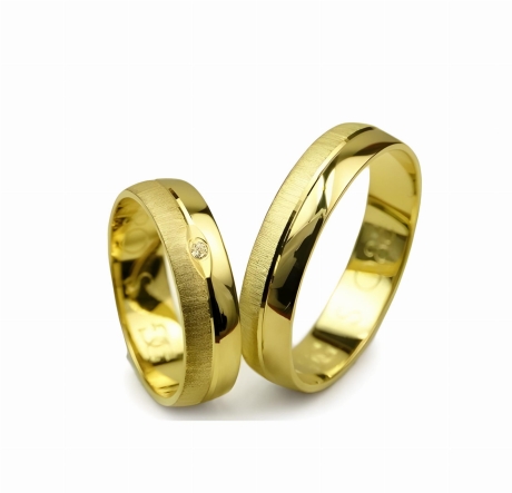 Przejdź do produktu Obrączki ślubne z żółtego złota półokrągłe 5mm z cyrkonią Special S088