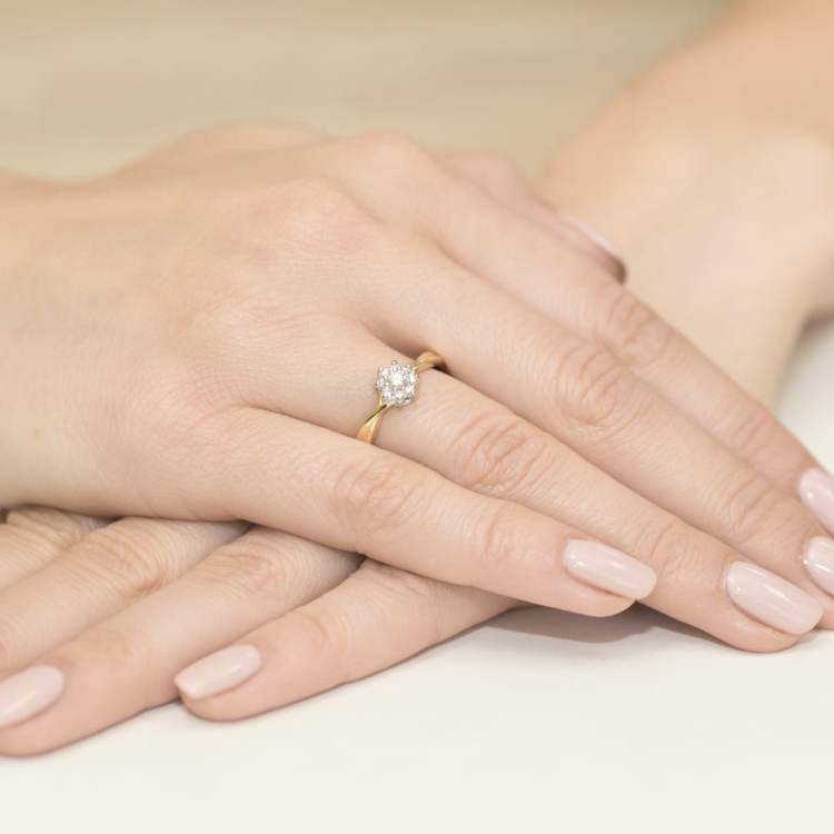 Pierścionek zaręczynowy z żółtego złota z diamentami 0,22ct Fire Of Love BW-72-diament