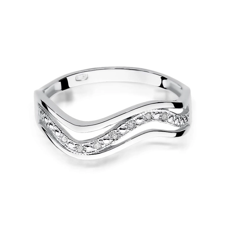 Pierścionek zaręczynowy z białego złota z diamentami 0,06ct Fire Of Love BW-116-b