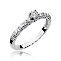 Pierścionek zaręczynowy z białego złota z diamentami 0,36ct Fire Of Love BW-200-b