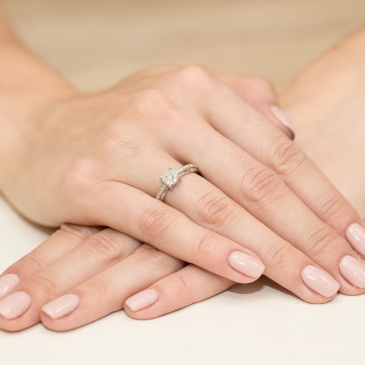 Pierścionek zaręczynowy z żółtego złota z diamentami 0,25ct Fire Of Love BW-302