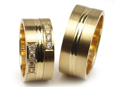 Przejdź do produktu Obrączki ślubne z żółtego złota płaskie z cyrkoniami 9mm Estetic