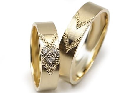 Przejdź do produktu Obrączki ślubne z żółtego złota płaskie z cyrkoniami 5mm Estetic