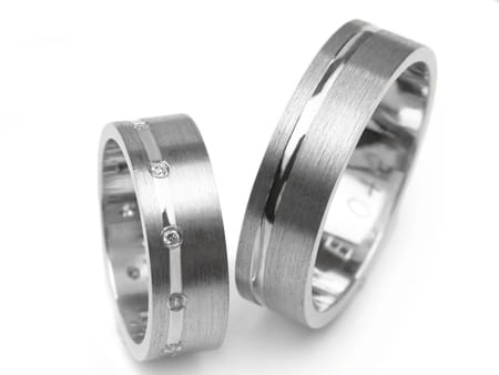 Obrączki ślubne z białego złota płaskie z cyrkoniami 6mm Estetic  E044-b