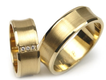 Przejdź do produktu Obrączki ślubne z żółtego złota wklęsłe z cyrkoniami 7mm Estetic