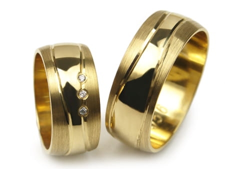 Przejdź do produktu Obrączki ślubne z żółtego złota półokrągłe z cyrkoniami 8mm Estetic 