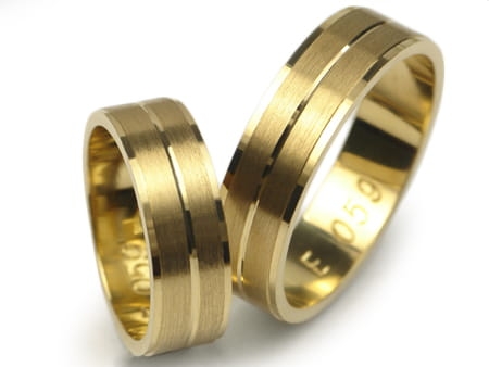 Obrączki ślubne z żółtego złota płaskie 6mm Estetic E059