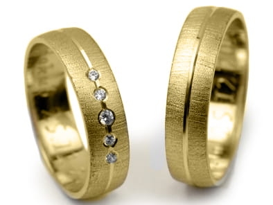 Obrączki ślubne z żółtego złota półokrągłe z cyrkoniami 5mm Estetic E125