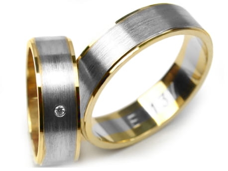 Złote dwukolorowe obrączki ślubne płaskie z cyrkonią 6mm Estetic E137-k