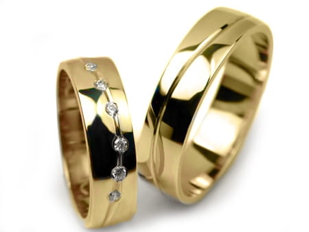 Przejdź do produktu Obrączki ślubne z żółtego złota półokrągłe z cyrkoniami 5mm Estetic 