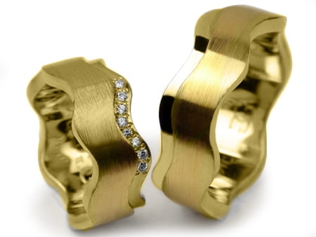 Przejdź do produktu Obrączki ślubne z żółtego złota płaskie z cyrkoniami 8mm Estetic