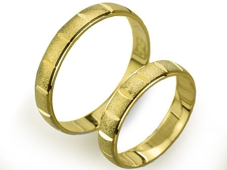 Przejdź do produktu Obrączki ślubne z żółtego złota półokrągłe 4mm Always