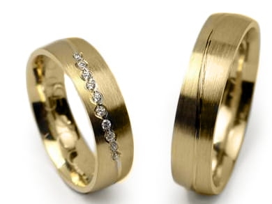 Obrączki ślubne z żółtego złota półokrągłe z cyrkoniami 5mm Estetic E298