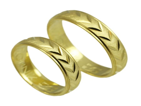 Obrączki ślubne z żółtego złota półokrągłe 5mm Remember R048