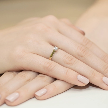 Przejdź do produktu Pierścionek zaręczynowy z żółtego złota z diamentem 0,30ct Fire Of Love