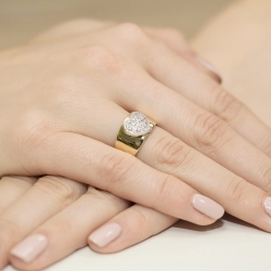 Pierścionek zaręczynowy z żółtego złota z diamentami 0,26ct Fire Of Love BW-352