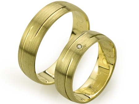 Przejdź do produktu Obrączki ślubne z żółtego złota półokrągłe z cyrkonią 6mm Always