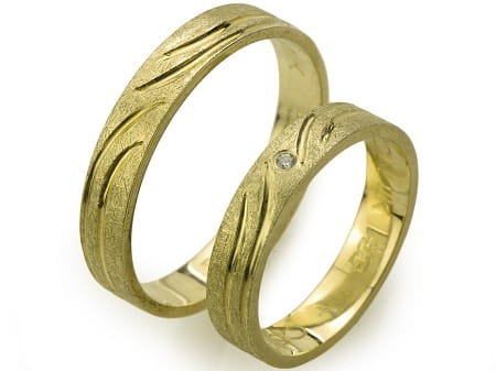 Przejdź do produktu Obrączki ślubne z żóltego złota płaskie z cyrkonią 4mm Always