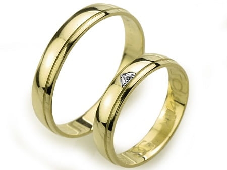 Obrączki ślubne z żółtego złota półokrągłe z cyrkonią 4mm Always A029